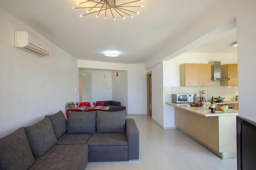 Fig Tree Bay Apartments Протарас Екстериор снимка