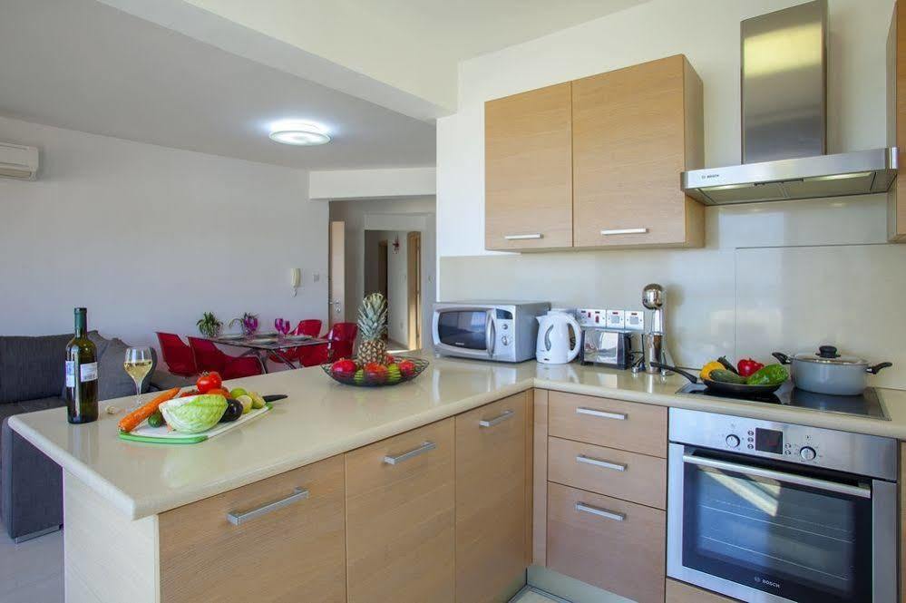 Fig Tree Bay Apartments Протарас Екстериор снимка
